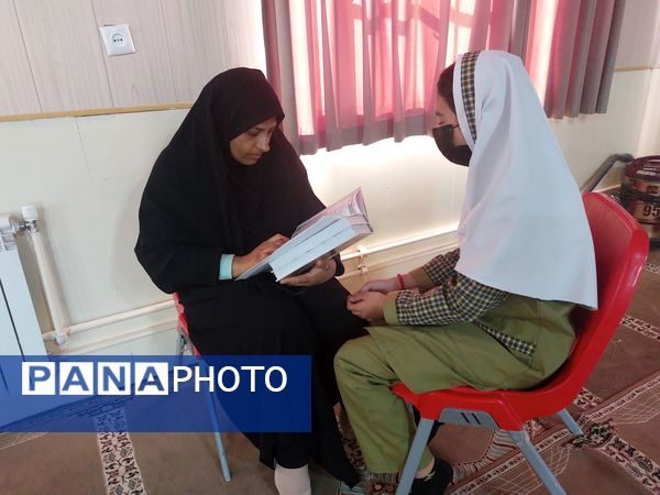 برگزاری مسابقات قرآن عترت و نماز در مدرسه شاهد حضرت معصومه (س)