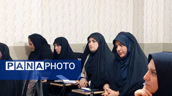 کارگاه آموزشی کمک‌های اولیه سازمان دانش‌آموزی ناحیه 2 کرج 