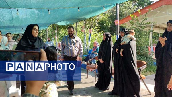 اردوی مادر دختری دانش‌آموزان ناحیه یک مشهد به‌مناسبت روز خانواده