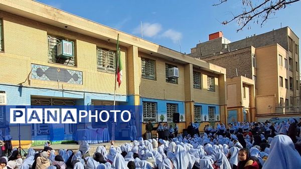 جشن میلاد‌ با‌سعادت حضرت فاطمه زهرا (س) در دبستان دخترانه فرهنگیان۲