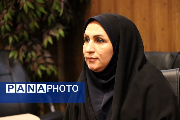 تجلیل از فعالان حوزه بانوان و خانواده در ناحیه یک بهارستان