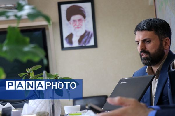 نشست هم‌اندیشی معاونت پرورشی و فرهنگی اداره‌کل آموزش و پرورش با ناحیه 4 مشهد