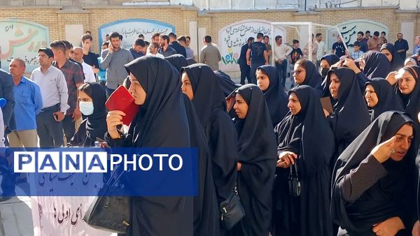 حضور پرشور دانش‌آموزان رای اولی شهرستان چرداول در انتخابات ریاست جمهوری