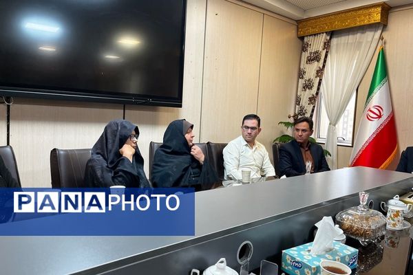 برپایی میز خدمت در فرمانداری شهرستان ملارد به مناسبت هفته بهزیستی 
