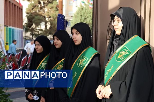 برگزاری آیین متمرکز بازگشایی مدارس در دبیرستان فاطمیه کرج