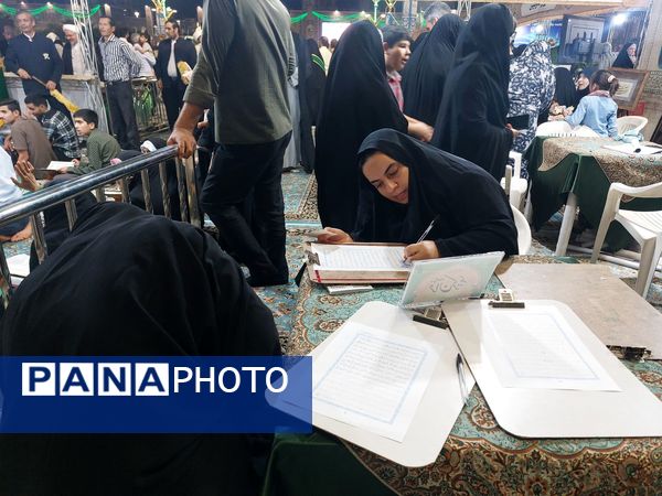 شکوه و سرور در بارگاه منور رضوی در شب ولادت پیامبر اعظم(ص)