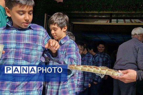 سیاه پوش کردن مدارس ناحیه دو شهرری به مناسبت ایام فاطمیه 