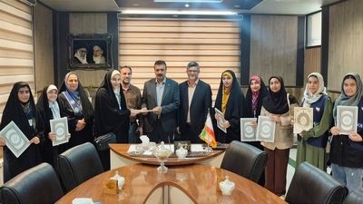 تقدیر از دانش‌آموز خبرنگاران پانا در قائمشهر