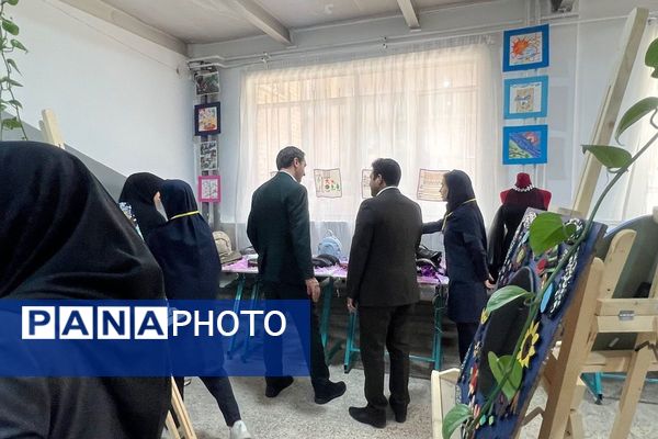جشنواره‌ هفته‌ مشاغل‌ در هنرستان‌ کارآفرینان بهارستان۲