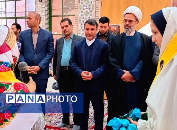 گردهمایی بزرگ دانش‌آموزان دختر مدارس غیر دولتی در همایش یاوران مقاومت یاوران نماز
