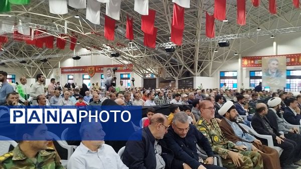 مراسم اولین سالگرد شهادت  سید حسن نصرالله، شهید حاج عباس نیلفروشان و سید هاشم صفی الدین در گلستان شهدا اصفهان 