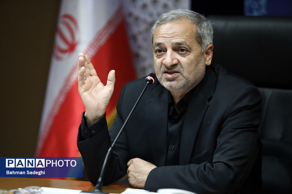 دیدارصمیمی وزیرآموزش و پرورش با جامعه خیرین مدرسه‌ساز کشور