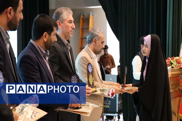 تجلیل از طلایه‌داران برتر تعلیم و تربیت ، آیین تقدیر از معلمین نمونه شهرستان پاکدشت 
