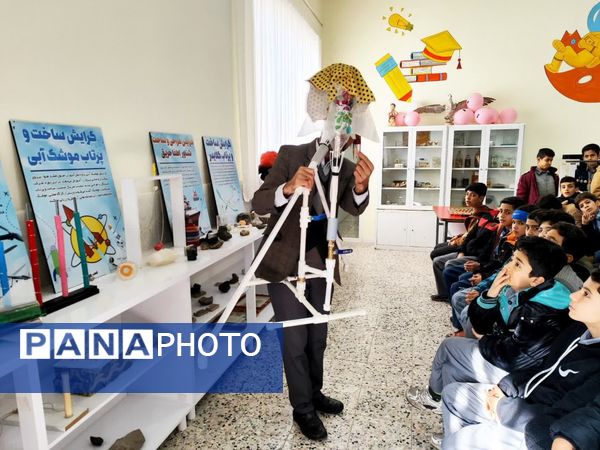 بازدید دانش آموزان دبستان پسرانه فضیلت از پژوهشسرای رازی 