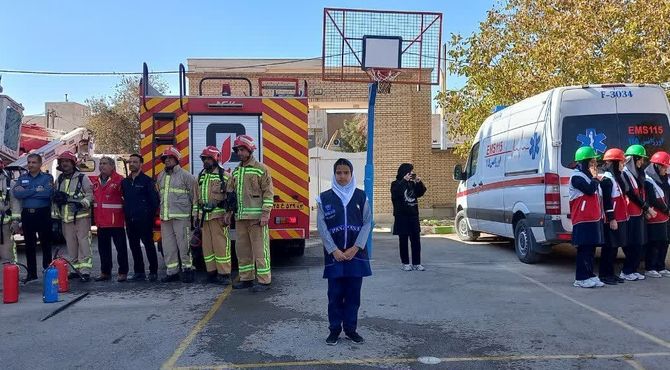 مانور پدافند غیرعامل در مدارس آباده