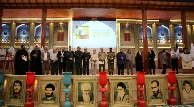  رونمایی و تجلیل از نویسندگان ادبیات پایداری استان فارس