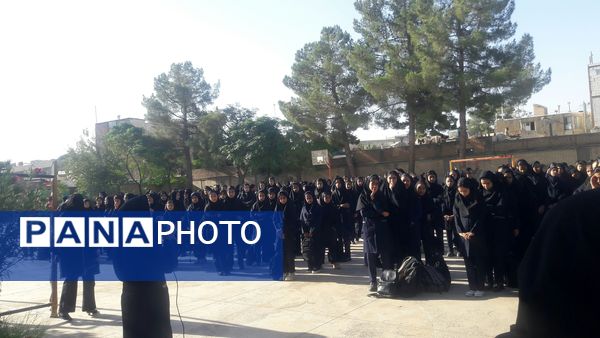 مراسم روز اول مهر ماه در دبیرستان حضرت زینب کاشمر