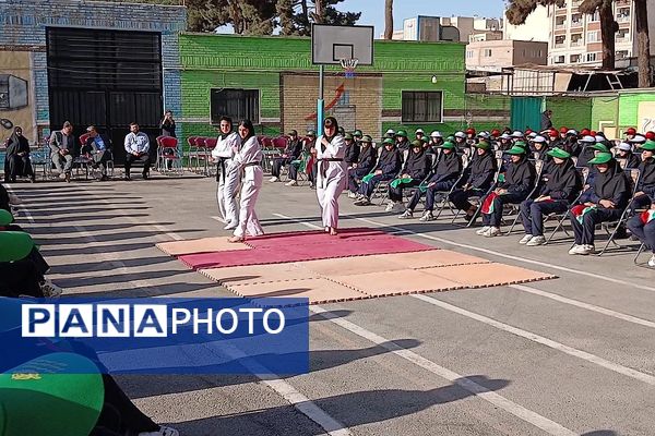 افتتاحیه انجمن ورزشی درون مدرسه ای منطقه کهریزک در هنرستان اولیاء۳