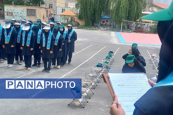 برگزاری مراسم سپاس مربی به مناسبت روز سازمان دانش‌آموزی در هنرستان شیخ محمد بلیغ شهرستان فیروزکوه 