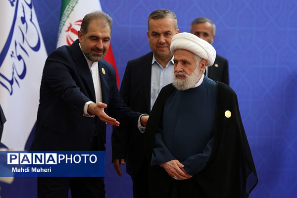 ورود مهمانان مراسم تحلیف رئیس‌جمهوری به مجلس شورای اسلامی 