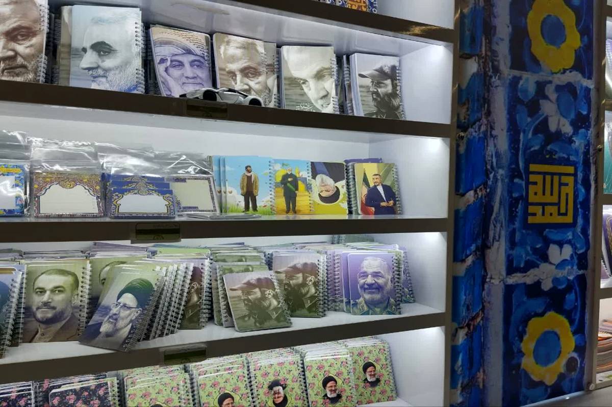 نمایشگاه ایراننوشت در یزد؛ بازاری برای ذوق و خلاقیت دانشآموزان