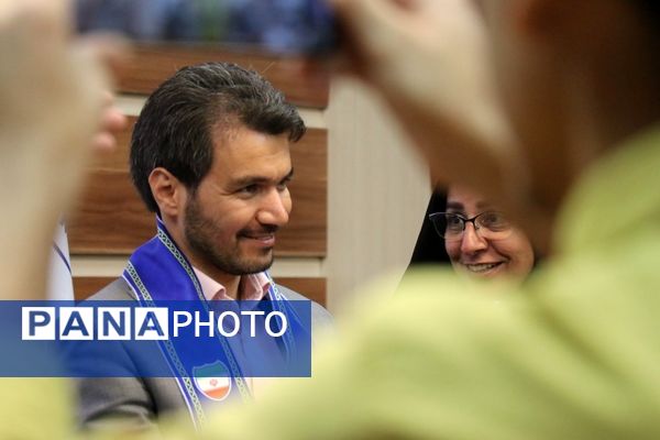 نشست صمیمانه خبرنگاران پانای خراسان رضوی با قائم مقام سازمان دانش‌آموزی