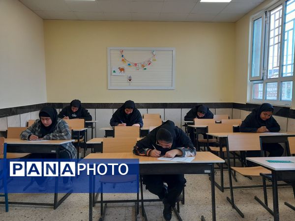 امتحانات نوبت اول در دبیرستان مادرمهربان خلیل آباد