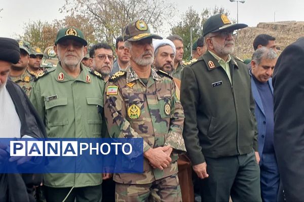 تشییع پیکر پاک و مطهر شهدای گمنام در شیراز 