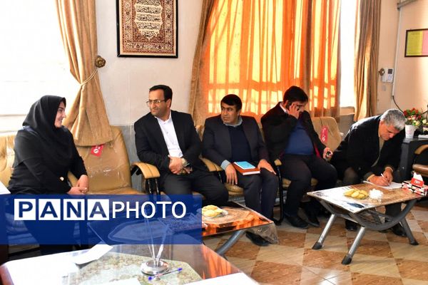 بازدید سرزده مدیرکل آموزش و پرورش کهگیلویه و بویراحمد از مدارس شاهد