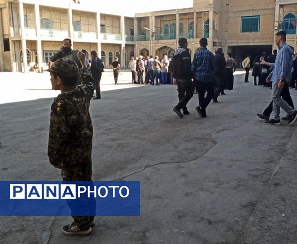 میعادگاه دانش‌آموزان با نماز جمعه