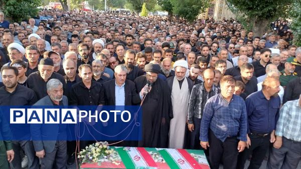 تشییع پیکر پزشکِ شهید در بروجن