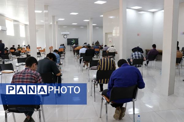 بازدید مدیرکل آموزش و پرورش از برگزاری امتحانات نهایی در یزد