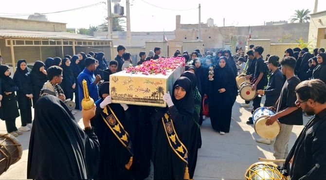 طلوع غیرت در دبیرستان فکری؛ دیار دانش‌آموزان میزبان پرچمدار بی‌نام انقلاب شد