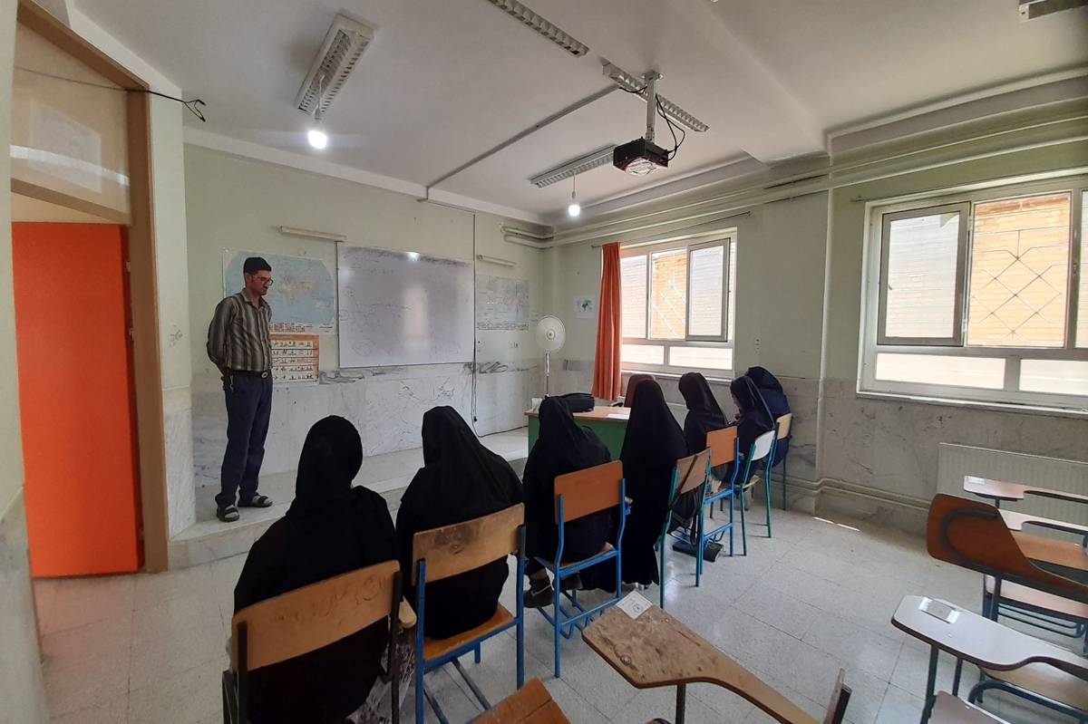 تابستانی پُر از عدد و انگیزه در مدرسه نمونه فروغ دانش اردل
