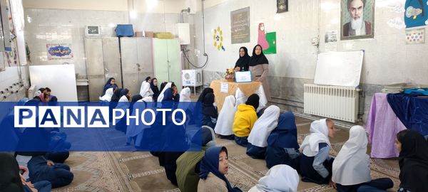 کارگاه آموزشی دانش‌آموزان در هفته پدافند غیرعامل (پدافند زیستی) در مدرسه شهید خاقانی شهرستان شیروان