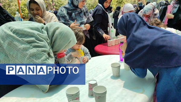 اردوی مادر دختری دانش‌آموزان ناحیه یک مشهد به‌مناسبت روز خانواده