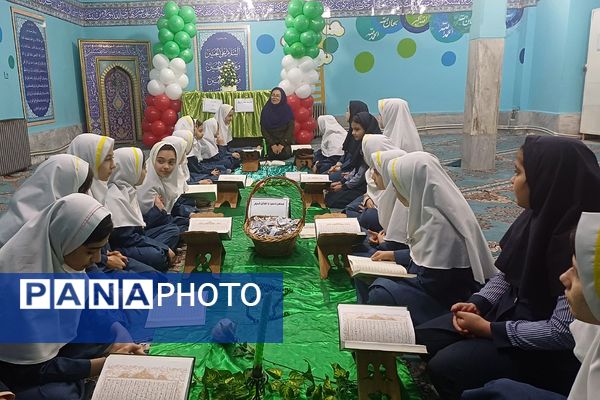 برگزاری محفل انس با قرآن کریم به‌مناسبت مبعث پیامبر در دبستان صابران یک