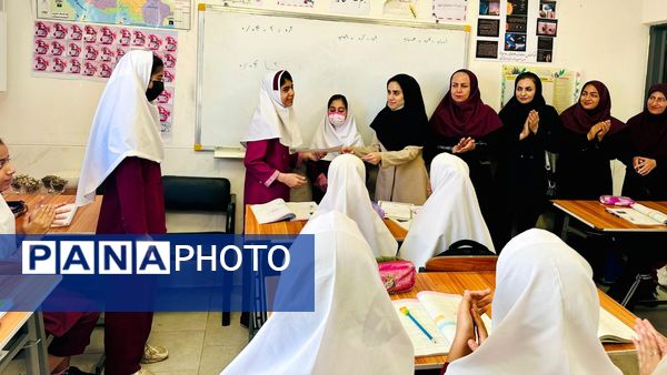 تقدیر از برگزیدگان ویژه‌برنامه هفته جهانی فضا در مدارس حاجی‌آباد