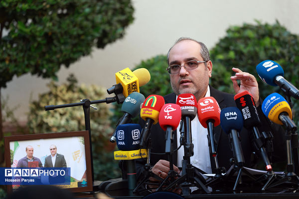 نشست خبری همایش ملی دانش‌آموزی شصت‌وسومین سال جایزه البرز، نوبل ایرانی(آیین جایزه البرز ۱۴۰۴)