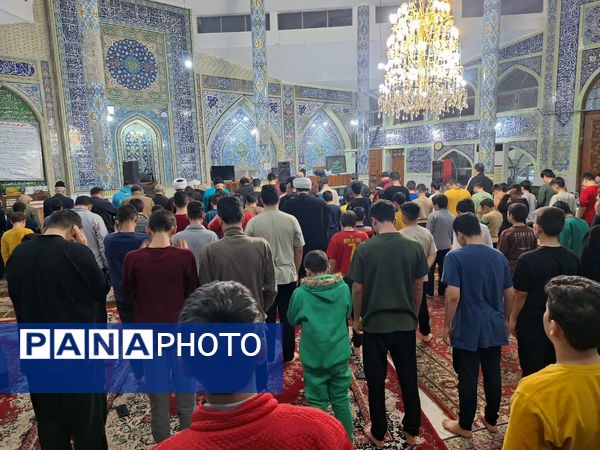 اعتکاف دانش‌آموزی در مسجد جامع قائمشهر
