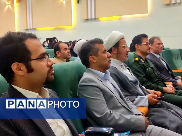 جلسه توجیهی معاونین و مربیان پرورشی مدارس کاشمر
