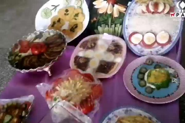همایش روز جهانی تخم‌مرغ در دبستان دخترانه ادب شهرستان زارچ
