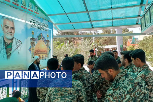 ‌حضور نوجوانان روستای مومن‌آباد قم در محفل روایتگری شهدا