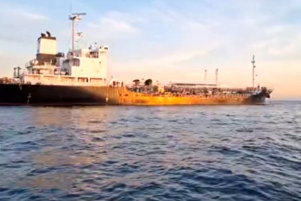 توقیف کشتی حامل ۴ میلیون لیتر سوخت قاچاق در خلیج فارس