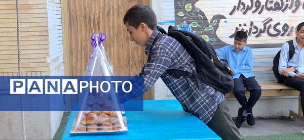 بازگشایی مدرسه شهید مطهری با لبخند مهر 