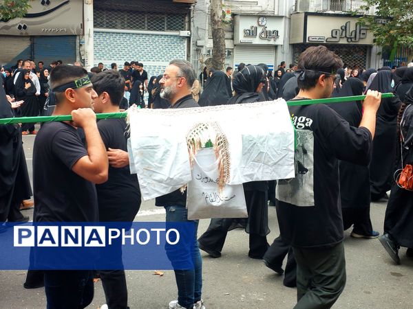 اجتماع عاشوراییان در میدان طالقانی قائمشهر