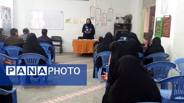 کارگاه آموزشی مربیان پیشتاز شهرستان ابرکوه