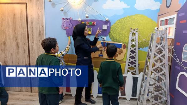 بازدید دانشآموزان دبستان پسرانه حضرت جوادالائمه (ع) از مرکز استاندارد یزد