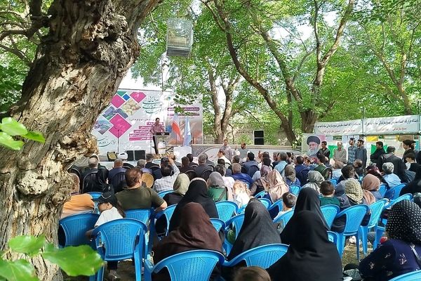 جشنواره توت سفید در هوراند