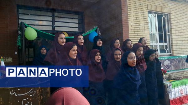 برگزاری‌ مراسم‌‌ روز اول‌ مدارس‌ و هفته‌ دفاع‌مقدس‌ در دبیرستان‌  مخدره‌ مرآتی